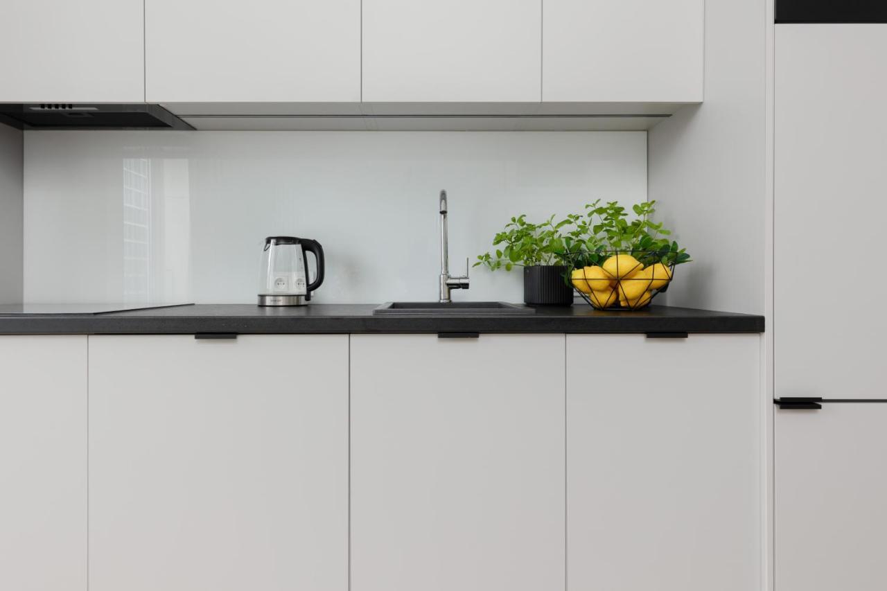 Spacious Apartment With Panoramic View Of Warsaw By Noclegi Renters Bagian luar foto
