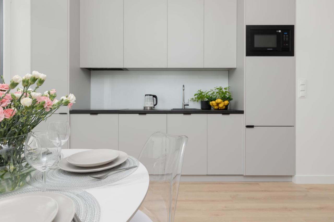 Spacious Apartment With Panoramic View Of Warsaw By Noclegi Renters Bagian luar foto